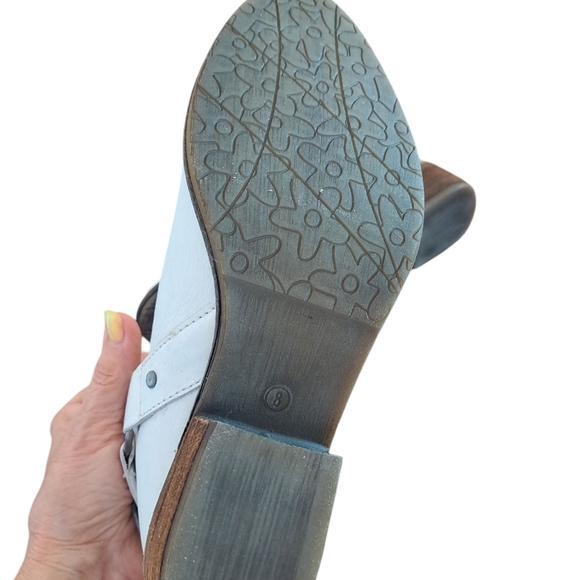 Vintage7 La Cienega Boot Booties White Leather Silver Disc Trim 8 - Picture 5 of 6